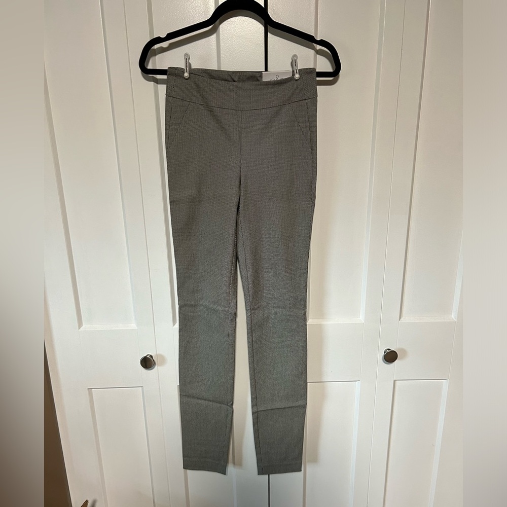 RW&CO. Gray Ponte Stretch Leggings